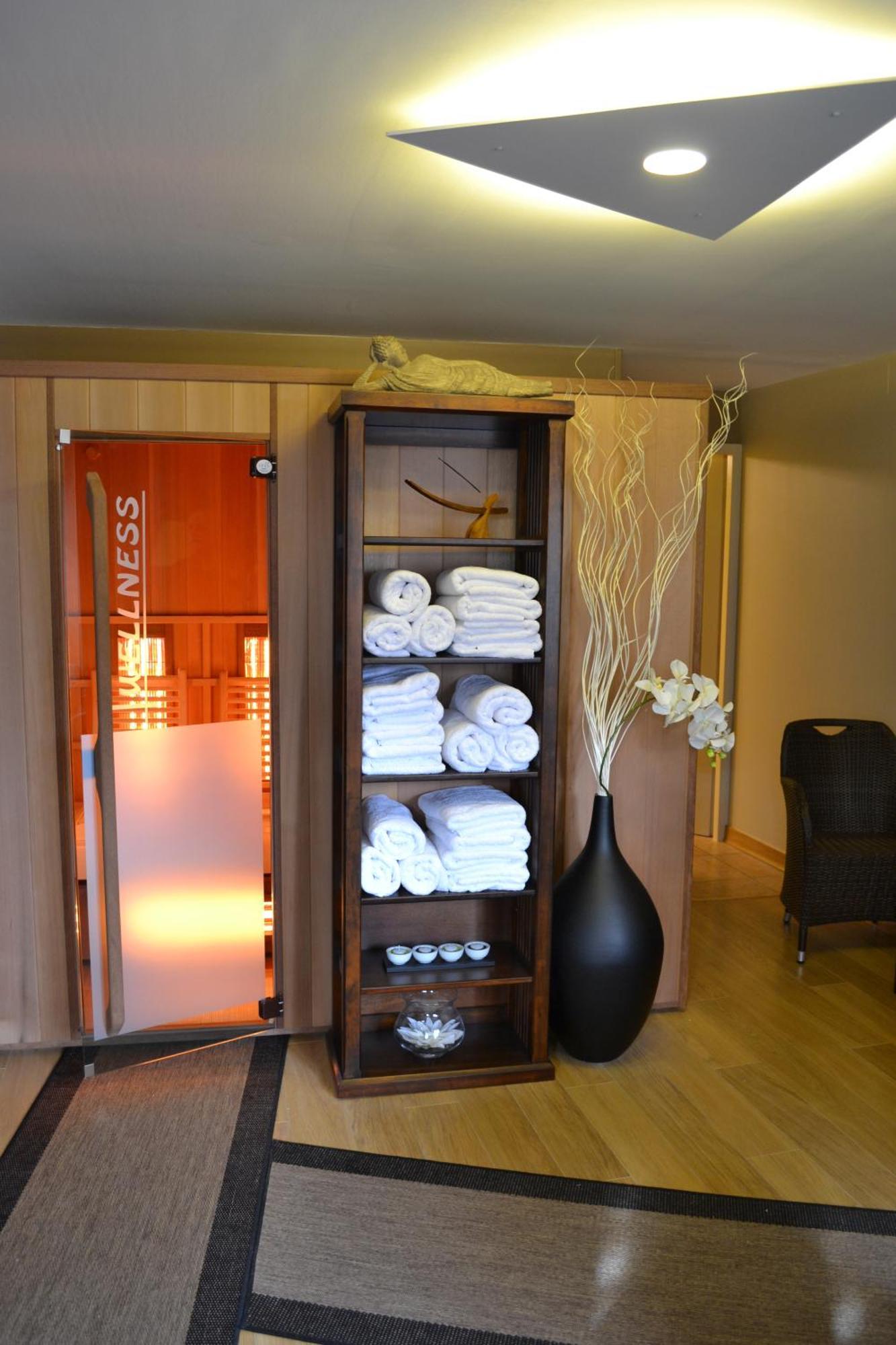 Hotel Spa Le Relais Des Moines Villersexel Екстериор снимка